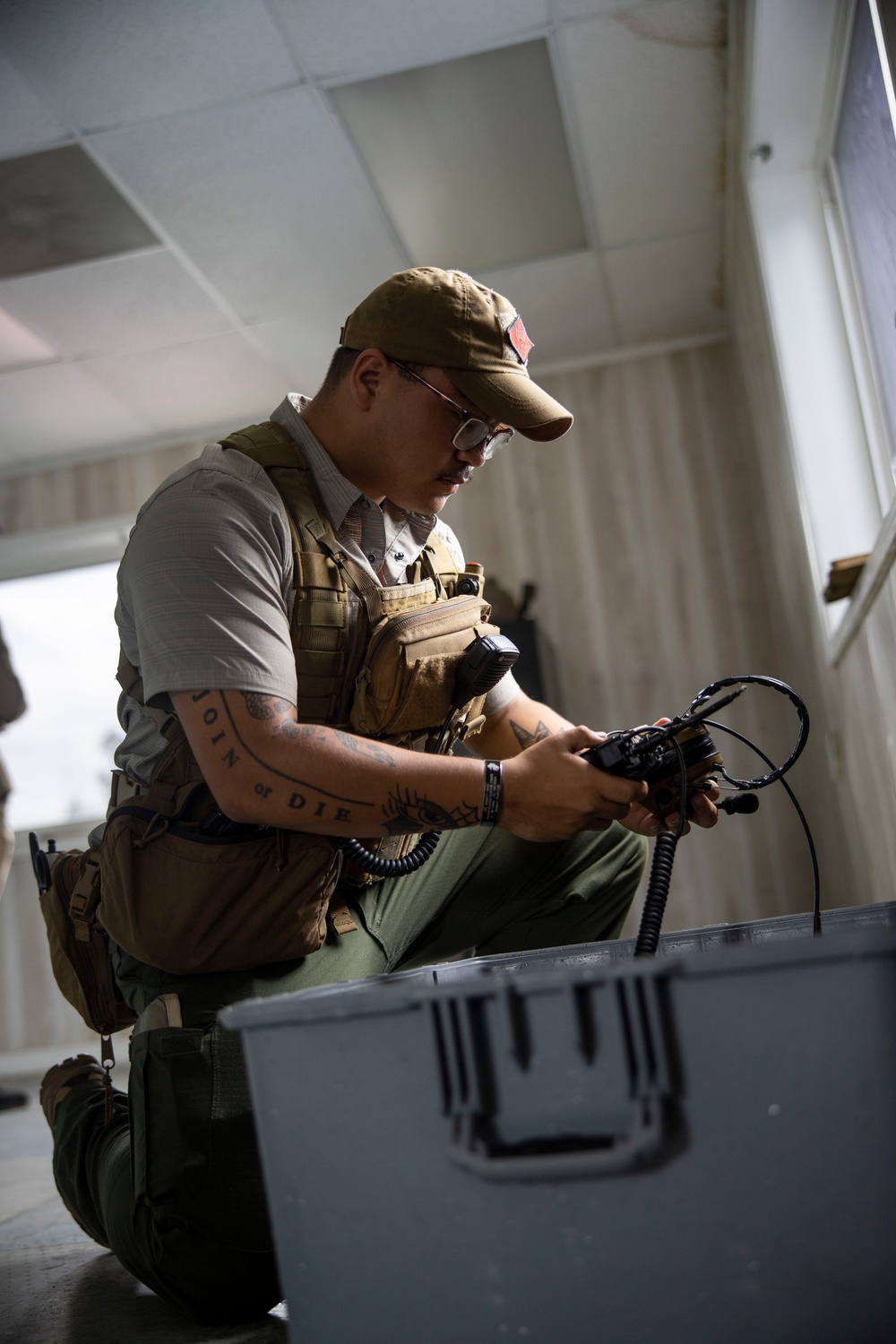 2nd ANGLICO and Norwegian Service Members Conduct Simulated Urban Close Air Support in Swansboro, NC