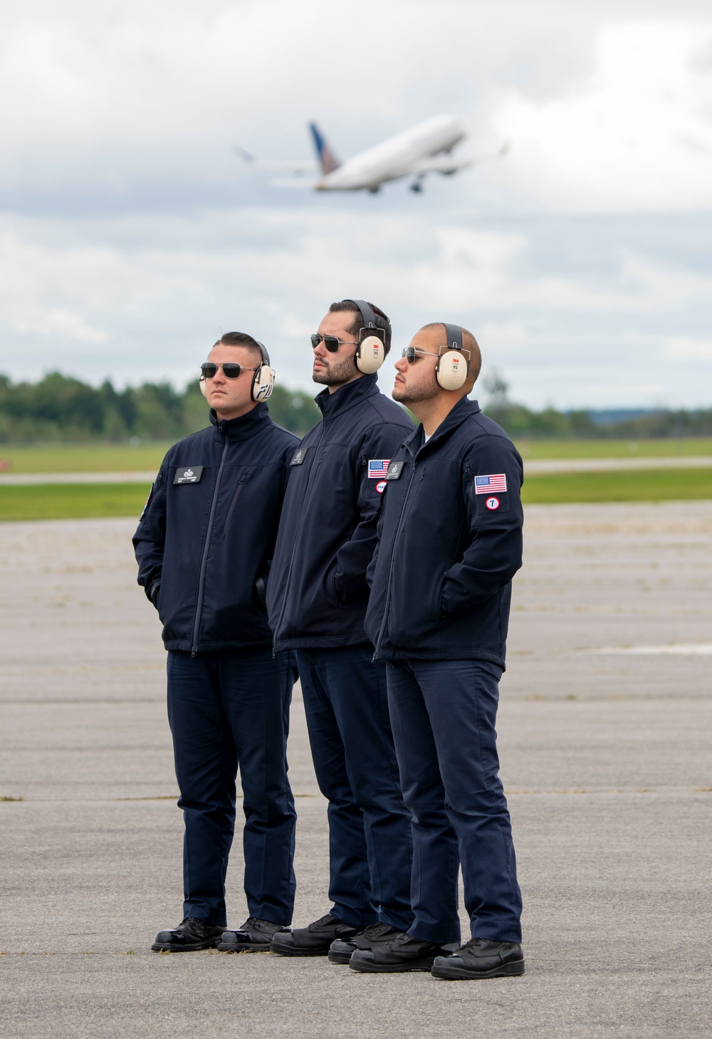 Thunderbirds perform in Gatineau, Canada