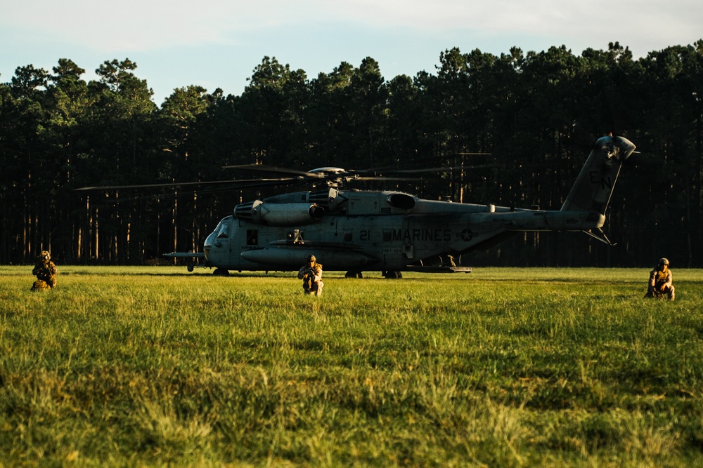 Burmese Chase 24 conducts on and off drills on a CH-53E Super Stallion