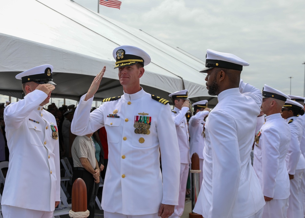 USS Leyte Gulf (CG 55) Holds Decommissioning Ceremony.