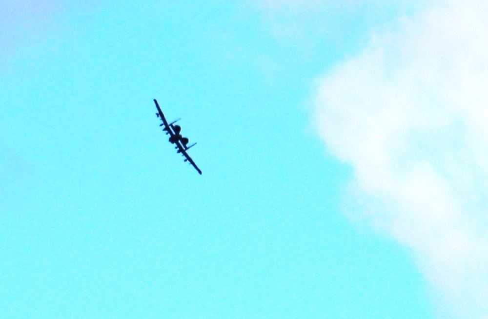 Air Force A-10 pilots get bombing practice during Fort McCoy training