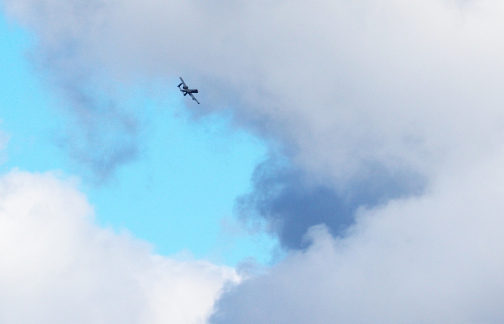 Air Force A-10 pilots get bombing practice during Fort McCoy training