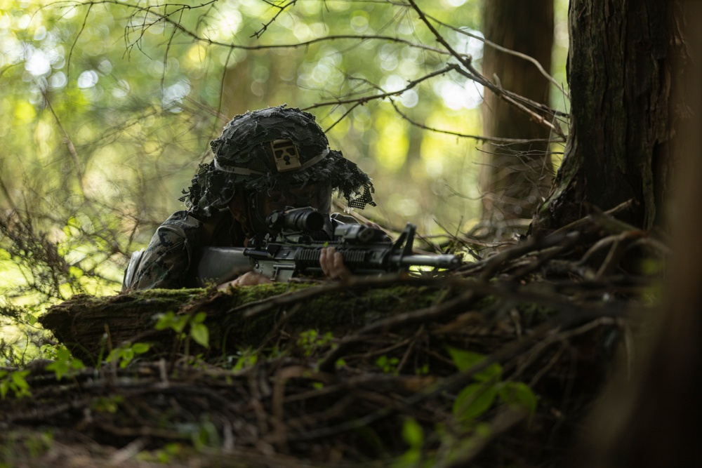 Marines train in aviation ground support operations at Camp Fuji