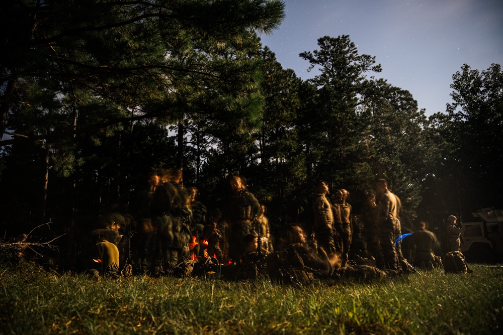 Burmese Chase 24 conducts on and off drills on a CH-53E Super Stallion