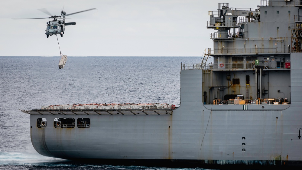 USS George Washington Conducts a Vertical Ordnance Onload