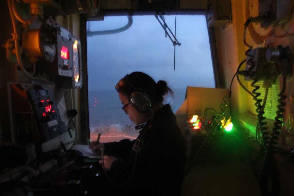 USS Lake Erie (CG 70) conducts operations in the Northern Pacific Ocean