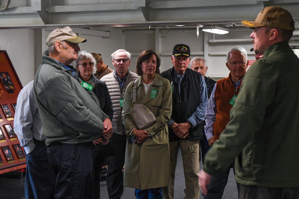 USS Ronald Reagan (CVN 76) hosts a tour for Rotary Club members