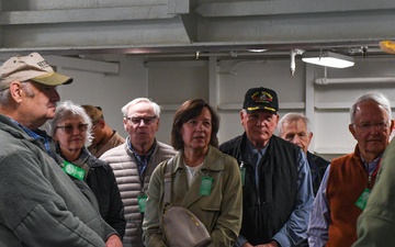 USS Ronald Reagan (CVN 76) hosts a tour for Rotary Club members