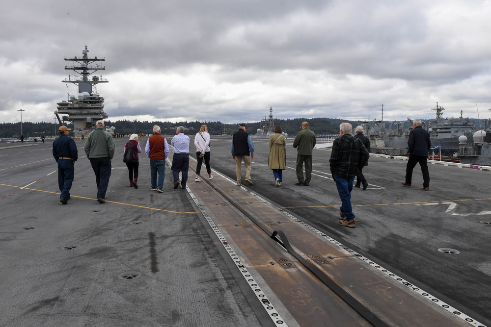 USS Ronald Reagan (CVN 76) hosts a tour for Rotary Club members