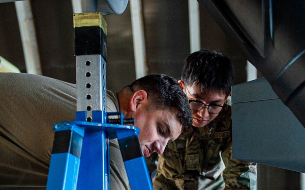 Crew Chiefs Ensure MQ-9 Reaper Mission Readiness