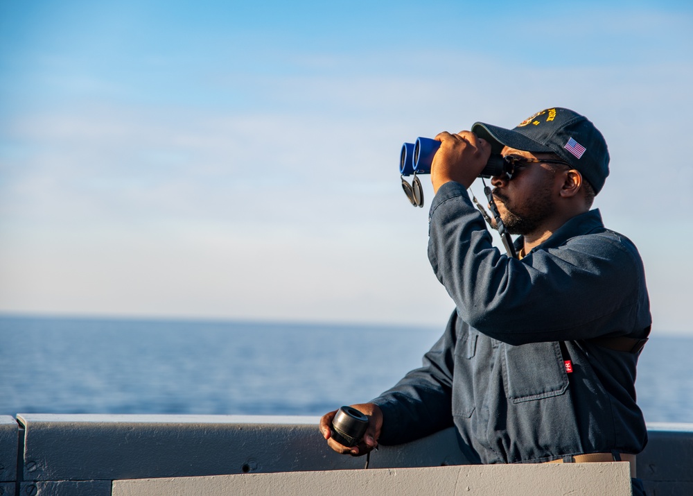 USS New York Replenishment At Sea