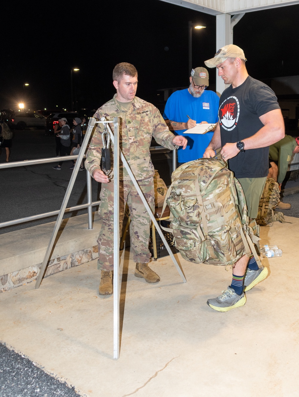 Hundreds honor the memory of fallen service members at annual March for the Fallen event