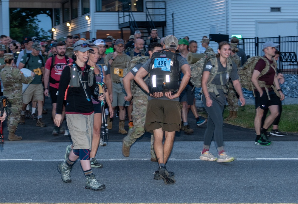 Hundreds honor the memory of fallen service members at annual March for the Fallen event