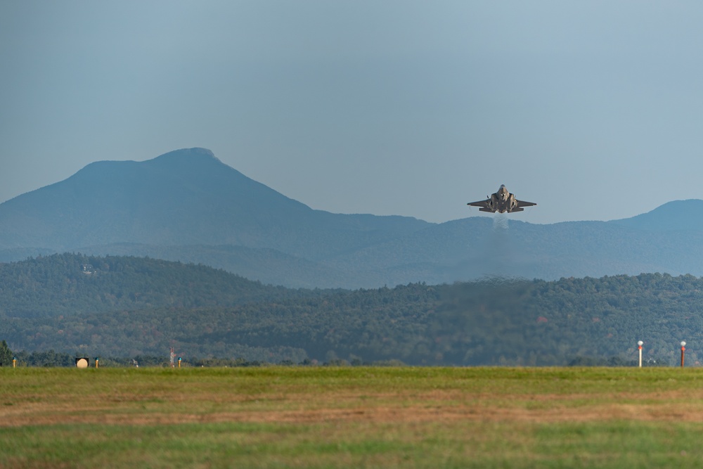 Green Mountain Boys Conduct Night Flying Operations