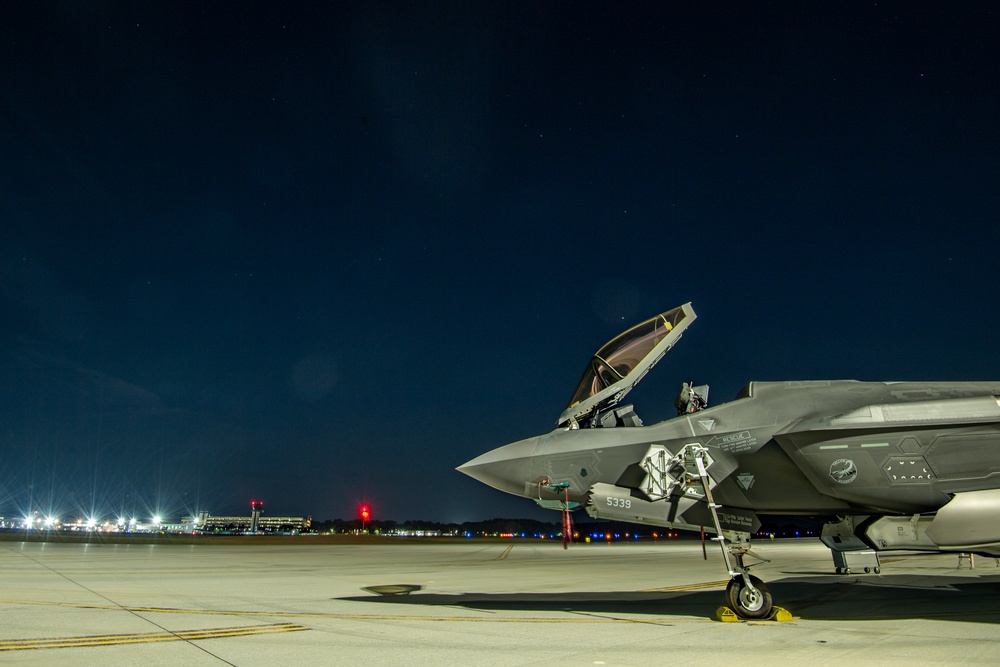 Green Mountain Boys Conduct Night Flying Operations