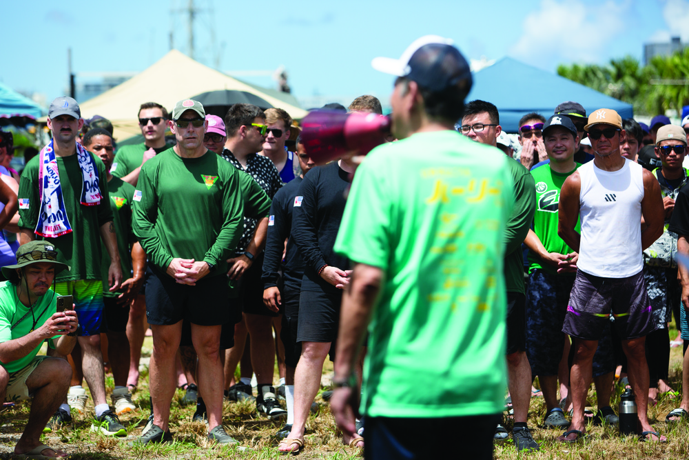 Futenma Marines experience Ginowan Hari / 普天間海兵隊が宜野湾ハーリーを体験