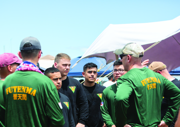 Futenma Marines experience Ginowan Hari / 普天間海兵隊が宜野湾ハーリーを体験