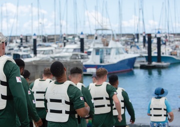 Futenma Marines experience Ginowan Hari / 普天間海兵隊が宜野湾ハーリーを体験