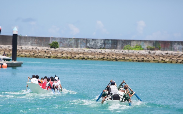 Futenma Marines experience Ginowan Hari / 普天間海兵隊が宜野湾ハーリーを体験