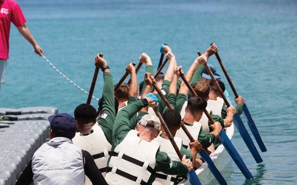 Futenma Marines experience Ginowan Hari / 普天間海兵隊が宜野湾ハーリーを体験