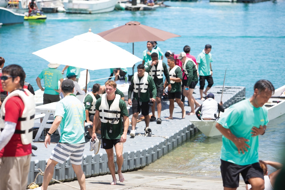 Futenma Marines experience Ginowan Hari / 普天間海兵隊が宜野湾ハーリーを体験