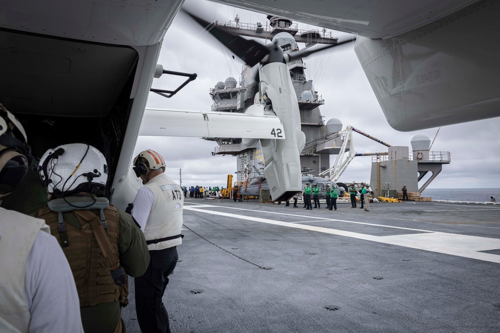 First arrival of CMV-22B on Ford