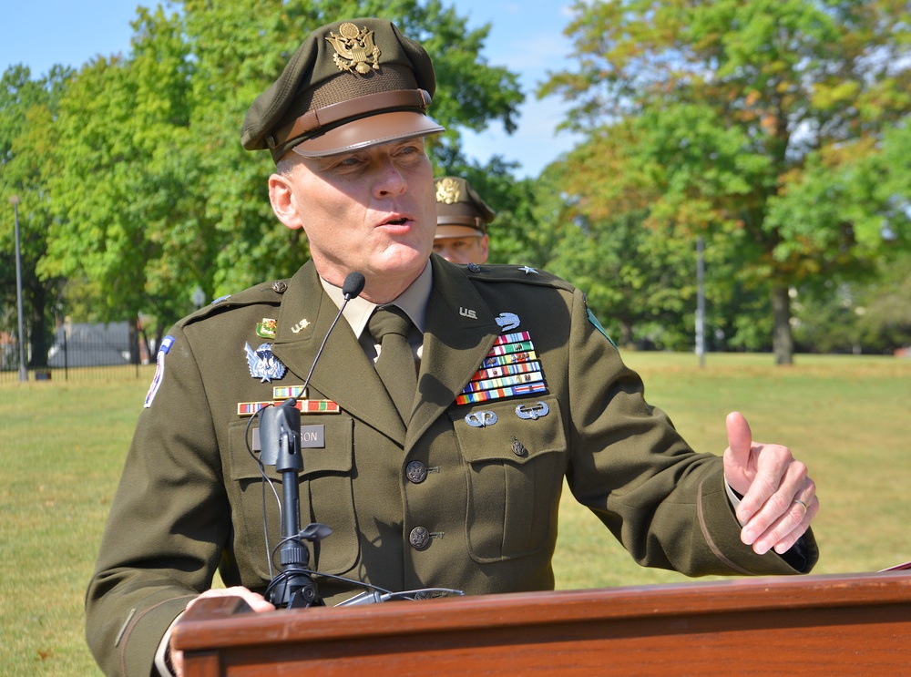 353rd CACOM hosts change of command, welcomes new commander