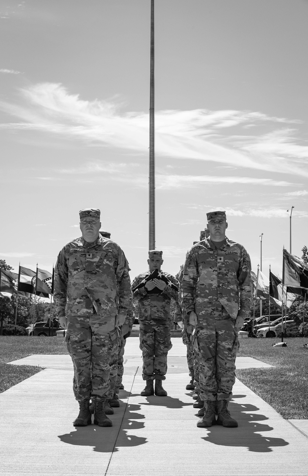 Big Red One Hosts Victory with Honors Ceremony