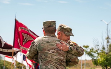 Big Red One Hosts Victory with Honors Ceremony