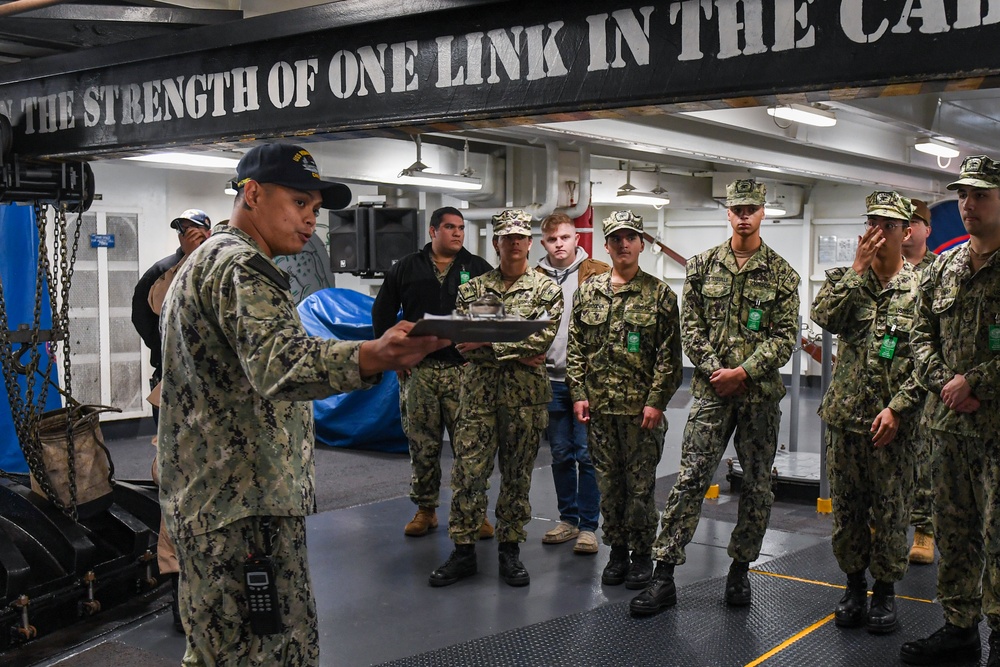 USS Ronald Reagan (CVN 76) hosts a tour for U.S. Naval Sea Cadet Corps