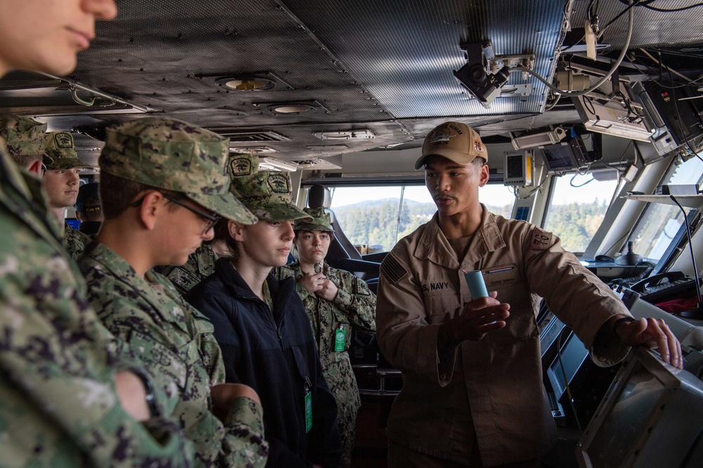 USS Ronald Reagan (CVN 76) hosts a tour for U.S. Naval Sea Cadet Corps