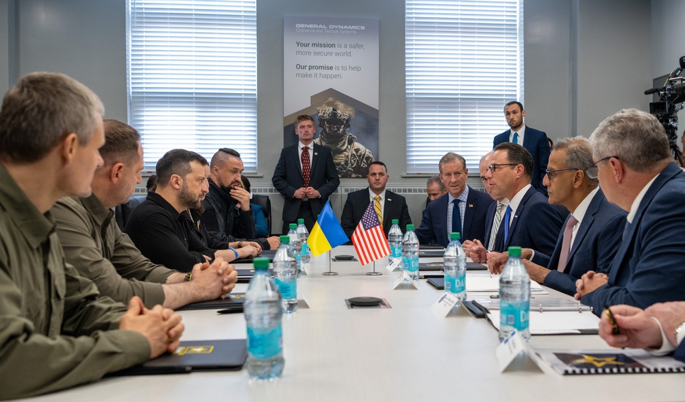 Ukrainian President visits Scranton Army Ammunition Plant