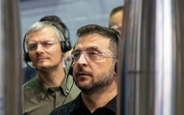 Ukrainian President visits Scranton Army Ammunition Plant