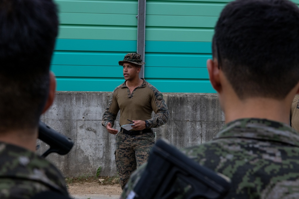 KMEP 24.2 | 4th Marine Regiment Marines Meet with ROK Marines of 5th Brigade