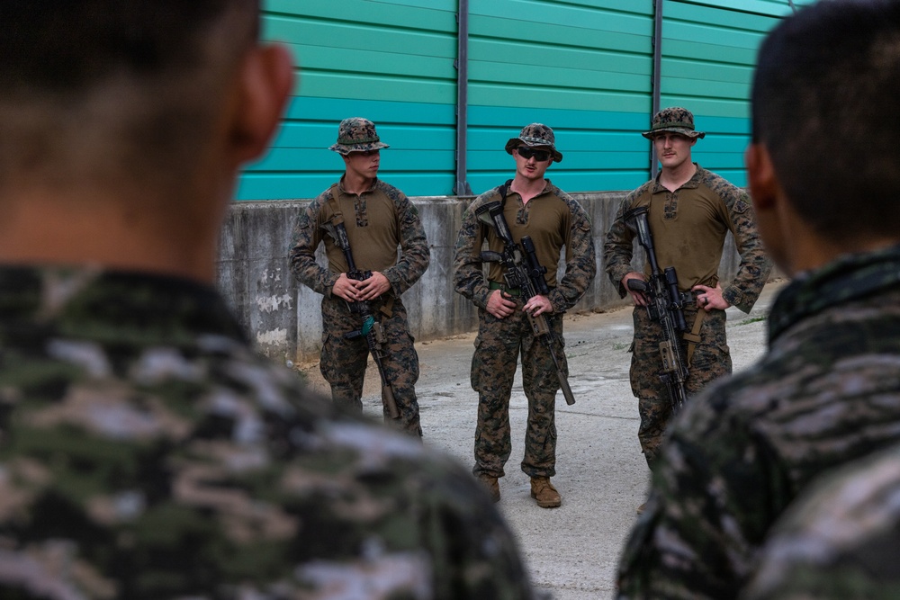 KMEP 24.2 | 4th Marine Regiment Marines meet with ROK Marines of 5th Brigade