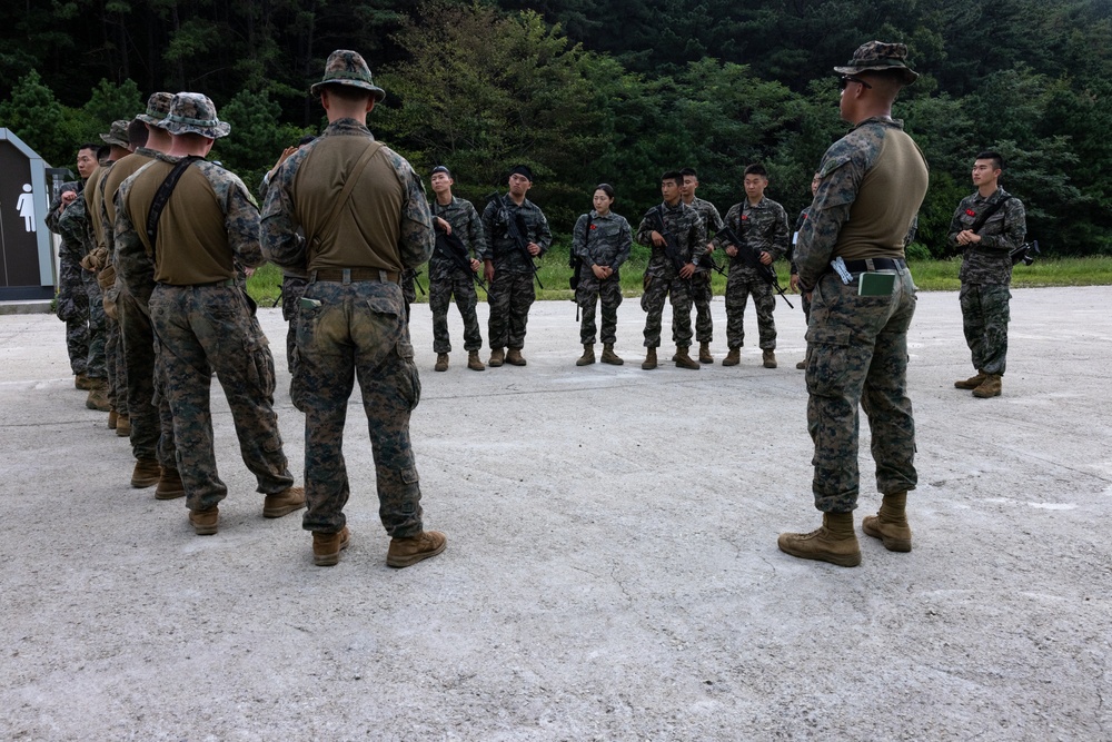 KMEP 24.2 | 4th Marine Regiment Marines Meet with ROK Marines of 5th Brigade