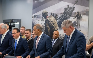 Ukrainian President visits Scranton Army Ammunition Plant