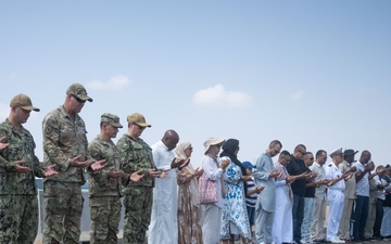 Damerjog Sous-Préfet and Guests Join Camp Lemonnier Service Members for Islamic Cemetery Visit