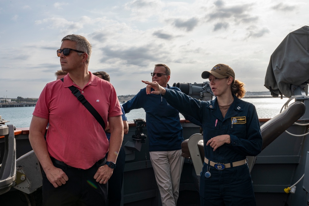 U. S. Naval War College Faculty Members visit NAVSTA Rota