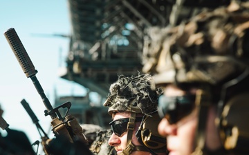 On Target: 15th MEU Conducts Deck Shoot Aboard Boxer