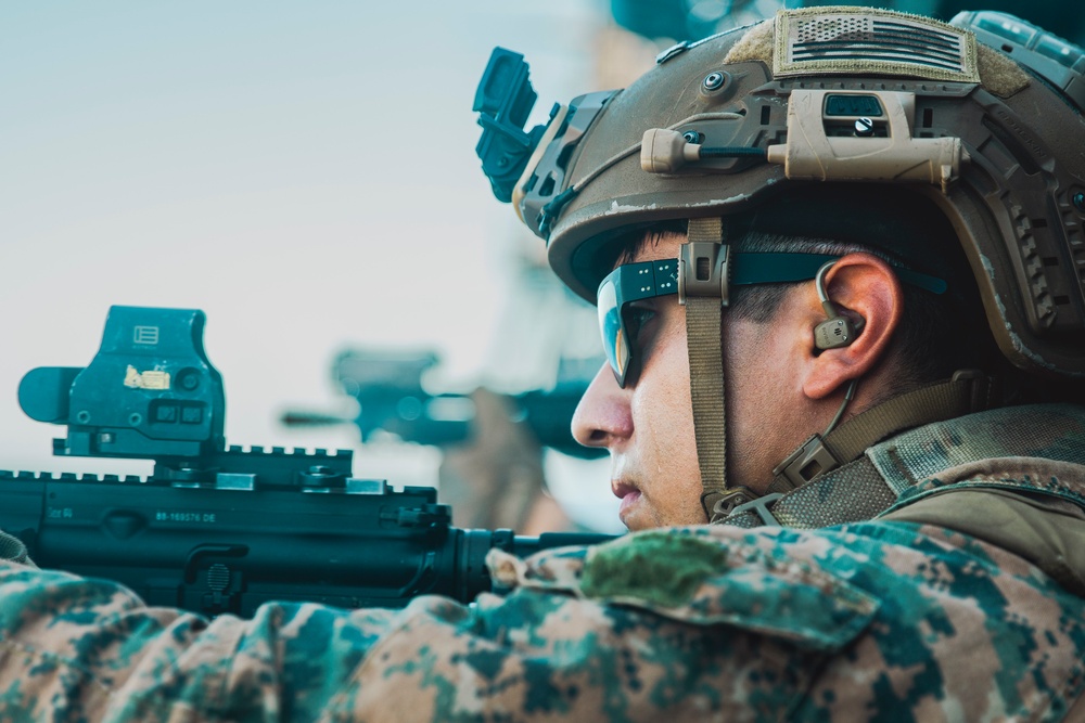 On Target: 15th MEU Conducts Deck Shoot Aboard Boxer