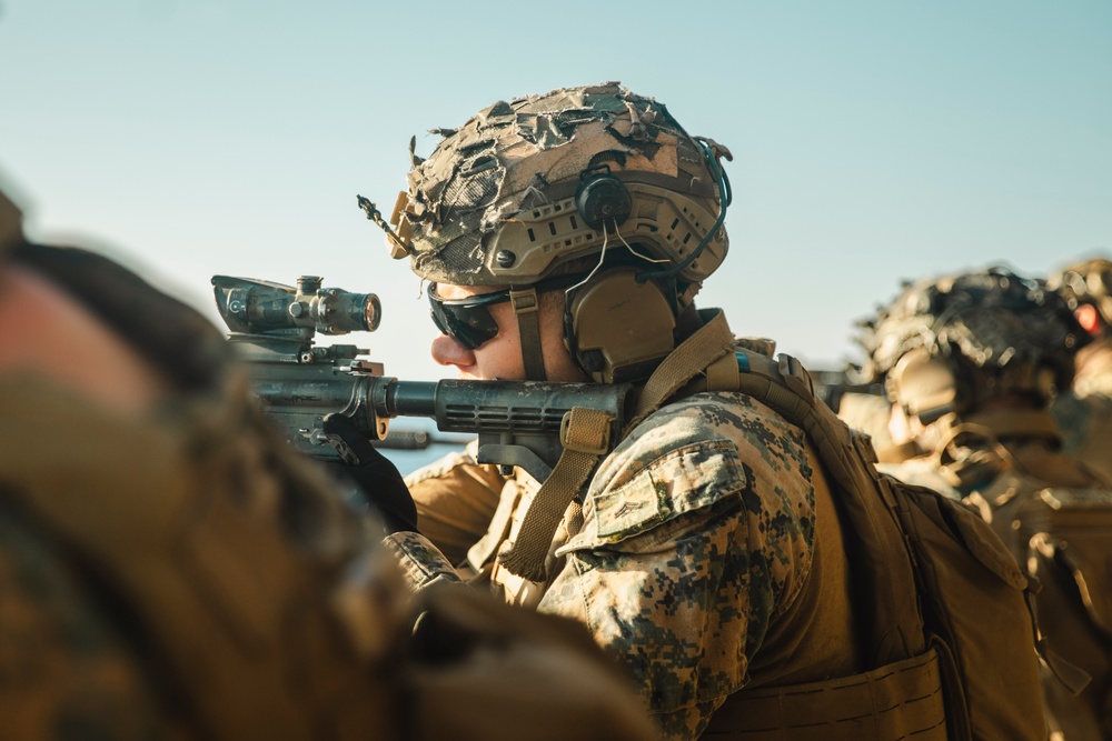 On Target: 15th MEU Conducts Deck Shoot Aboard Boxer