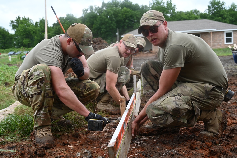 119th Civil Engineers Help Build Homes for Veterans