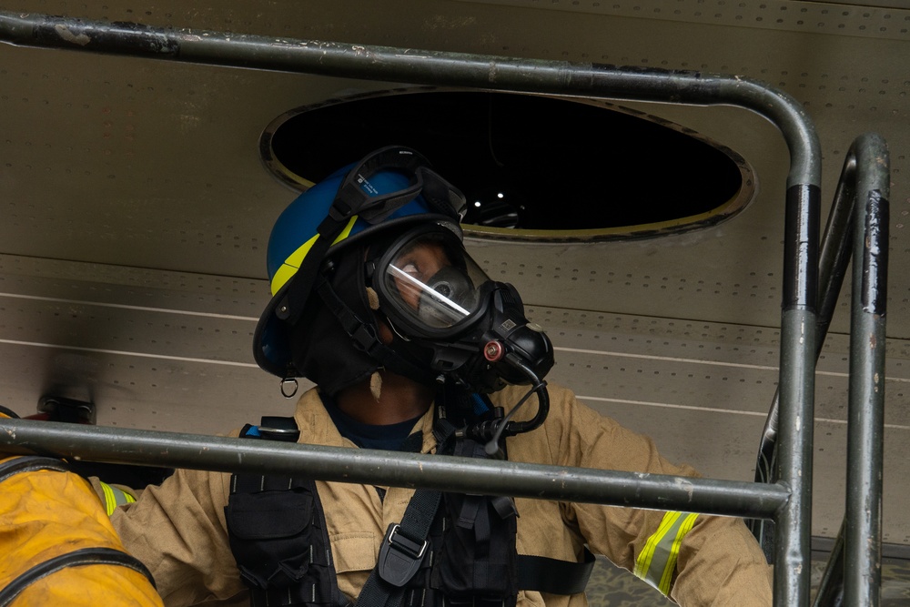 Robins fire department, WR-ALC join for confined space rescue training