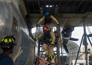 Robins fire department, WR-ALC join for confined space rescue training