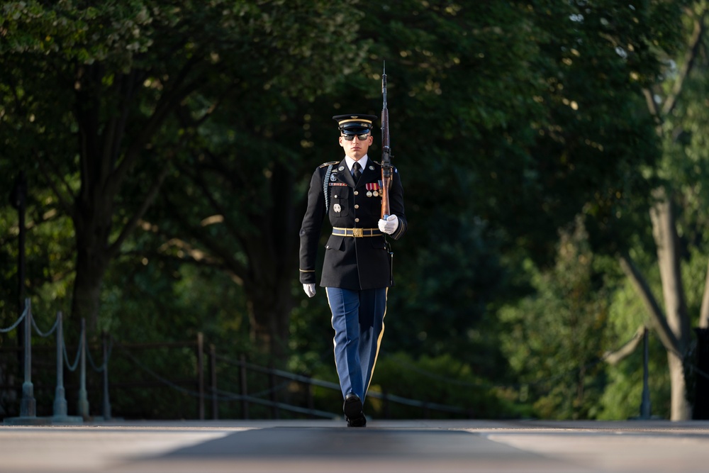 Sentinel U.S. Army Spc. Adam Platt Last Walk at the Tomb of the Unknown Soldier