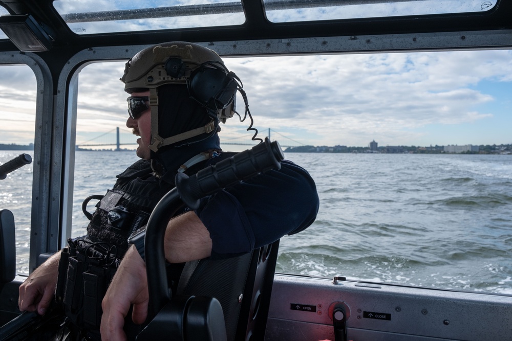 Coast Guard MSST Units Conduct First Annual Roundup for Tactical Training in New York Harbor