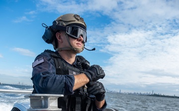 Coast Guard MSST Units Conduct First Annual Roundup for Tactical Training in New York Harbor