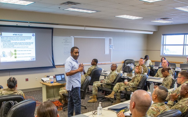 401st AFSB command and staff brief incoming Soldiers at the Armed Forces Reserve Center