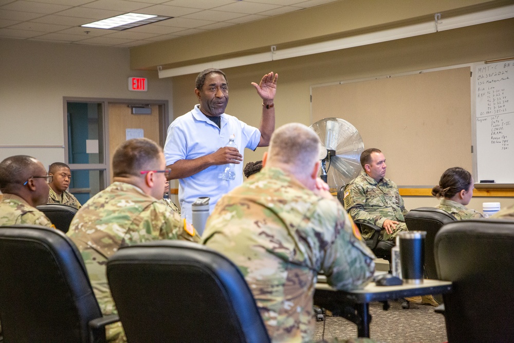 401st AFSB command and staff brief incoming Soldiers at the Armed Forces Reserve Center